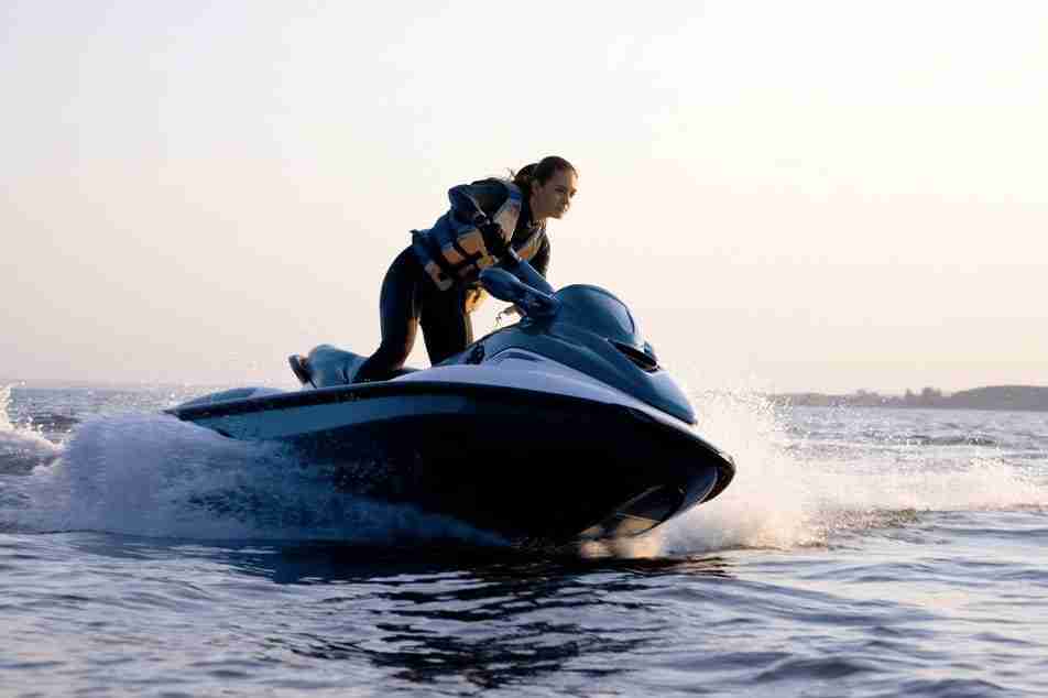Pwc Vs Jet Ski: What Is The Difference? 4 Jet Ski Vs Pwc