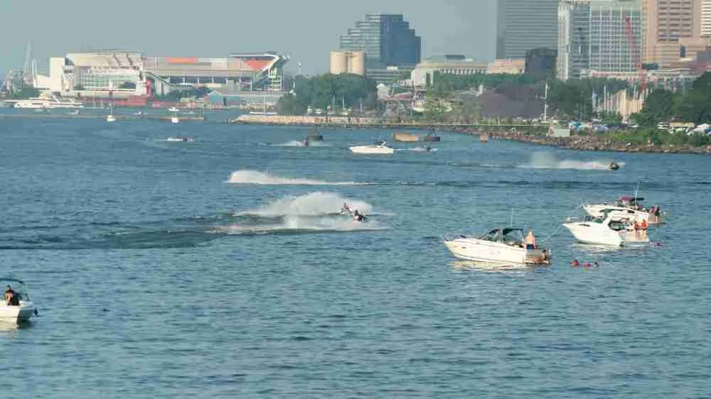 Riding Jet Skis In Ohio