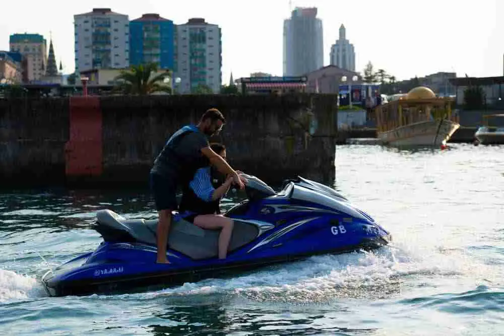 9 Things To (Absolutely) Wear When Riding A Jet Ski