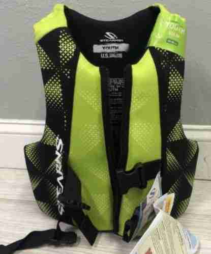Stearns Men’s V1 Series Hydroprene Life Jacket 8 Sterns Youth V1 Series Hydroprene Life Jacket (Green) Front